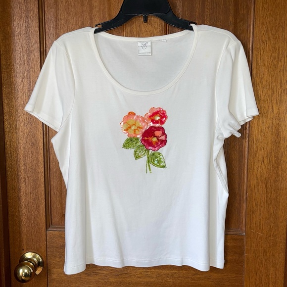 Emma James Tops - 🌺 Ladies lovely EMMA JAMES Blouse. Size Medium. 🌺